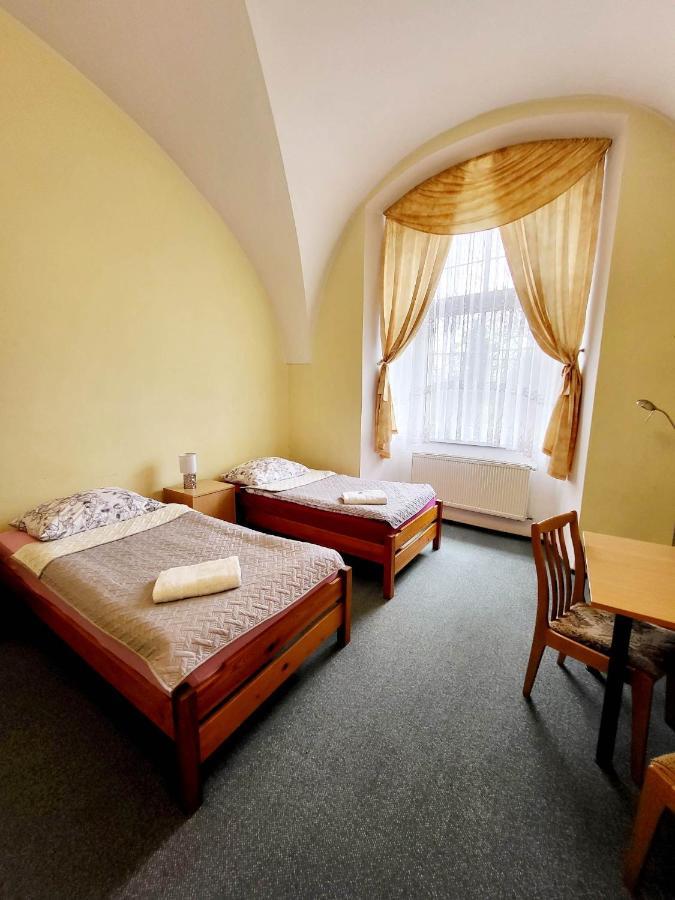 Diecezjalny Dom Formacyjny Apartment Nysa Exterior photo