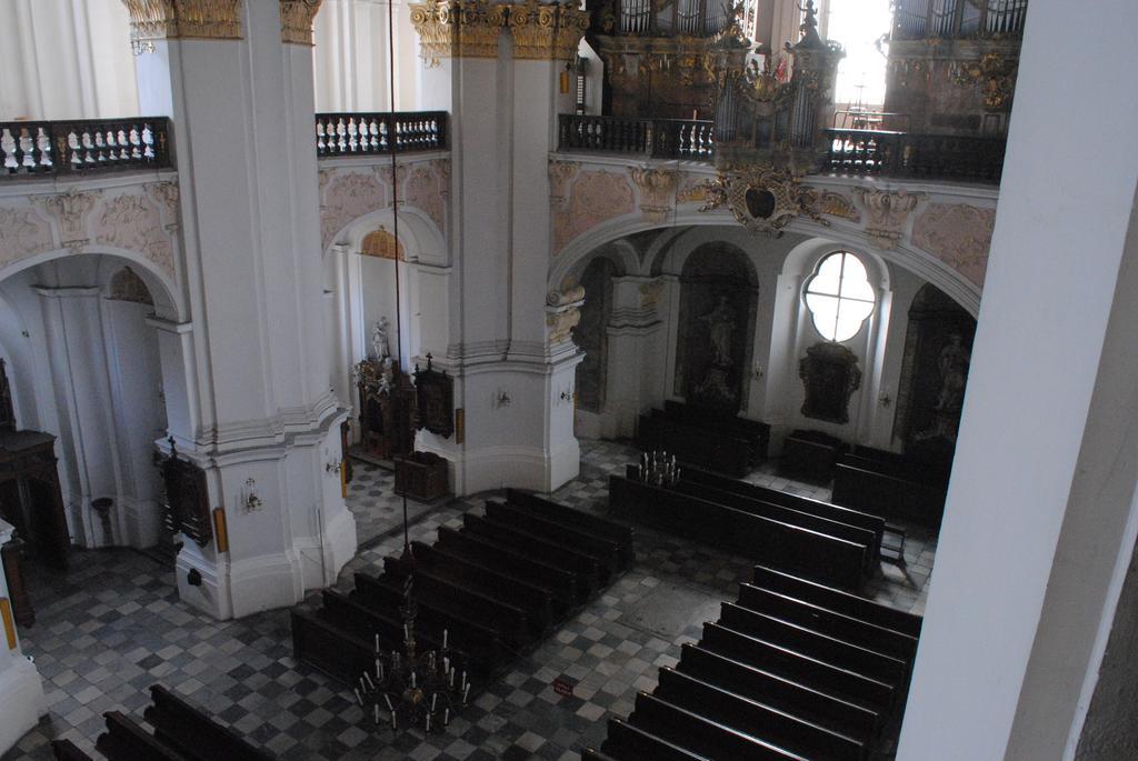 Diecezjalny Dom Formacyjny Apartment Nysa Exterior photo